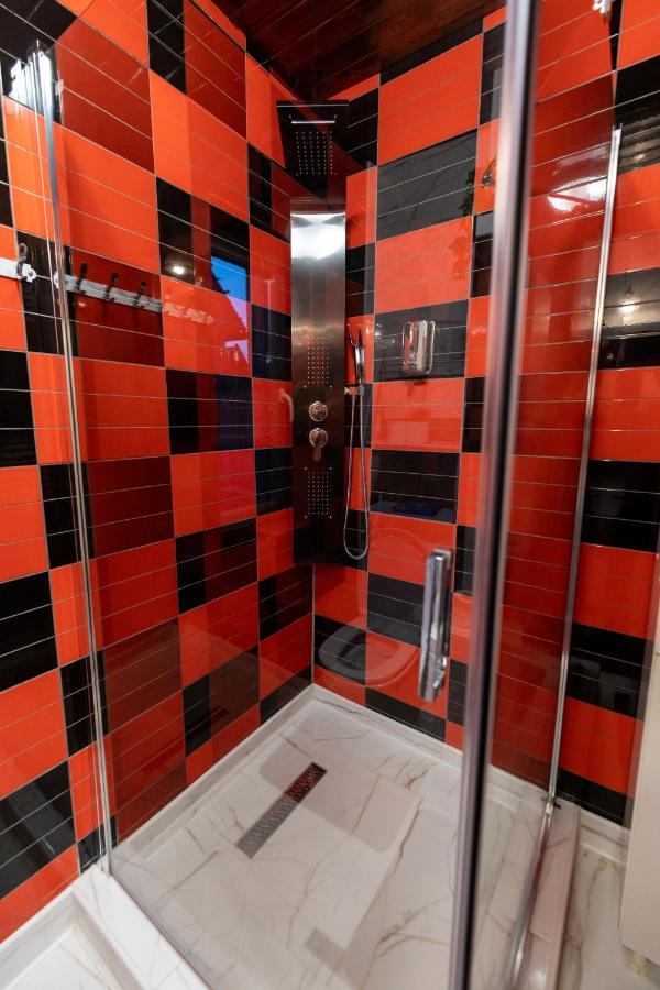 Morrison Apartments Миеркуря Чук Екстериор снимка