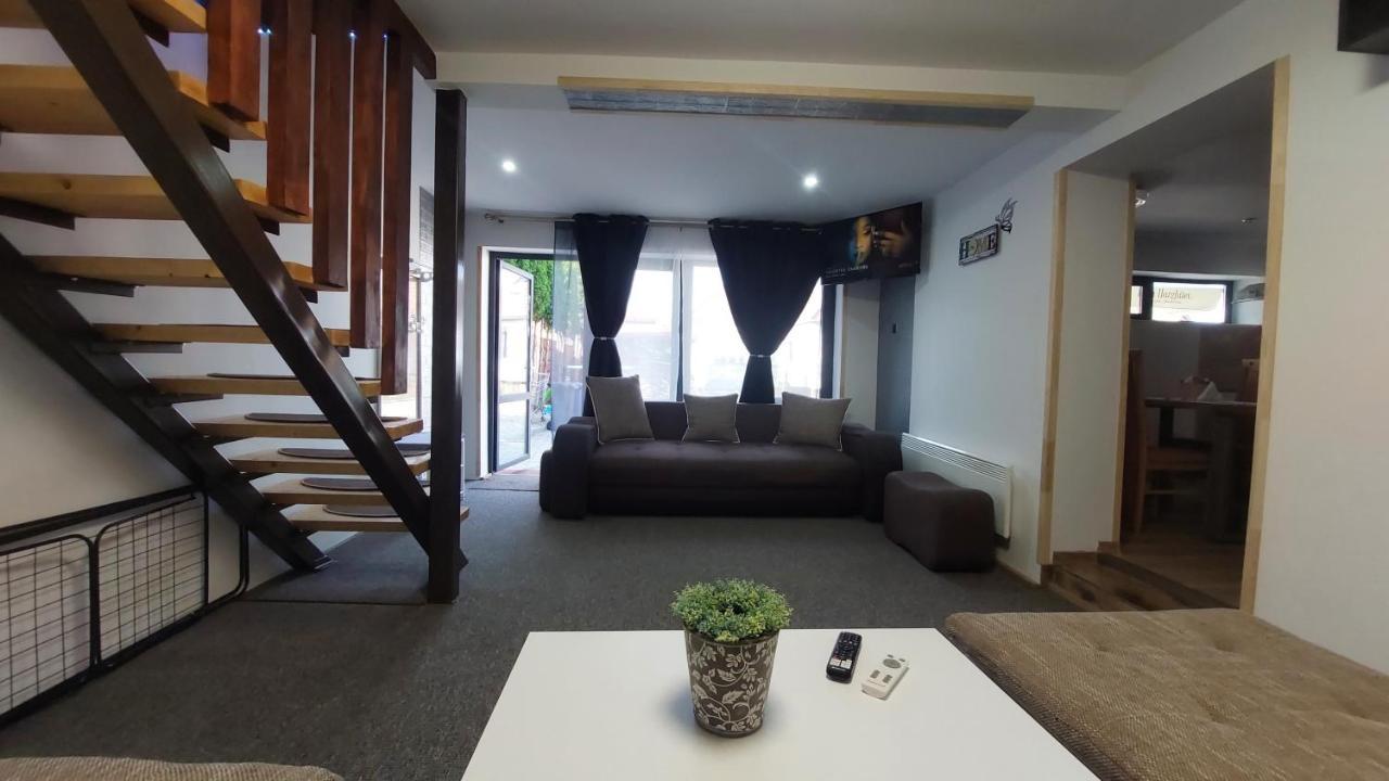 Morrison Apartments Миеркуря Чук Стая снимка