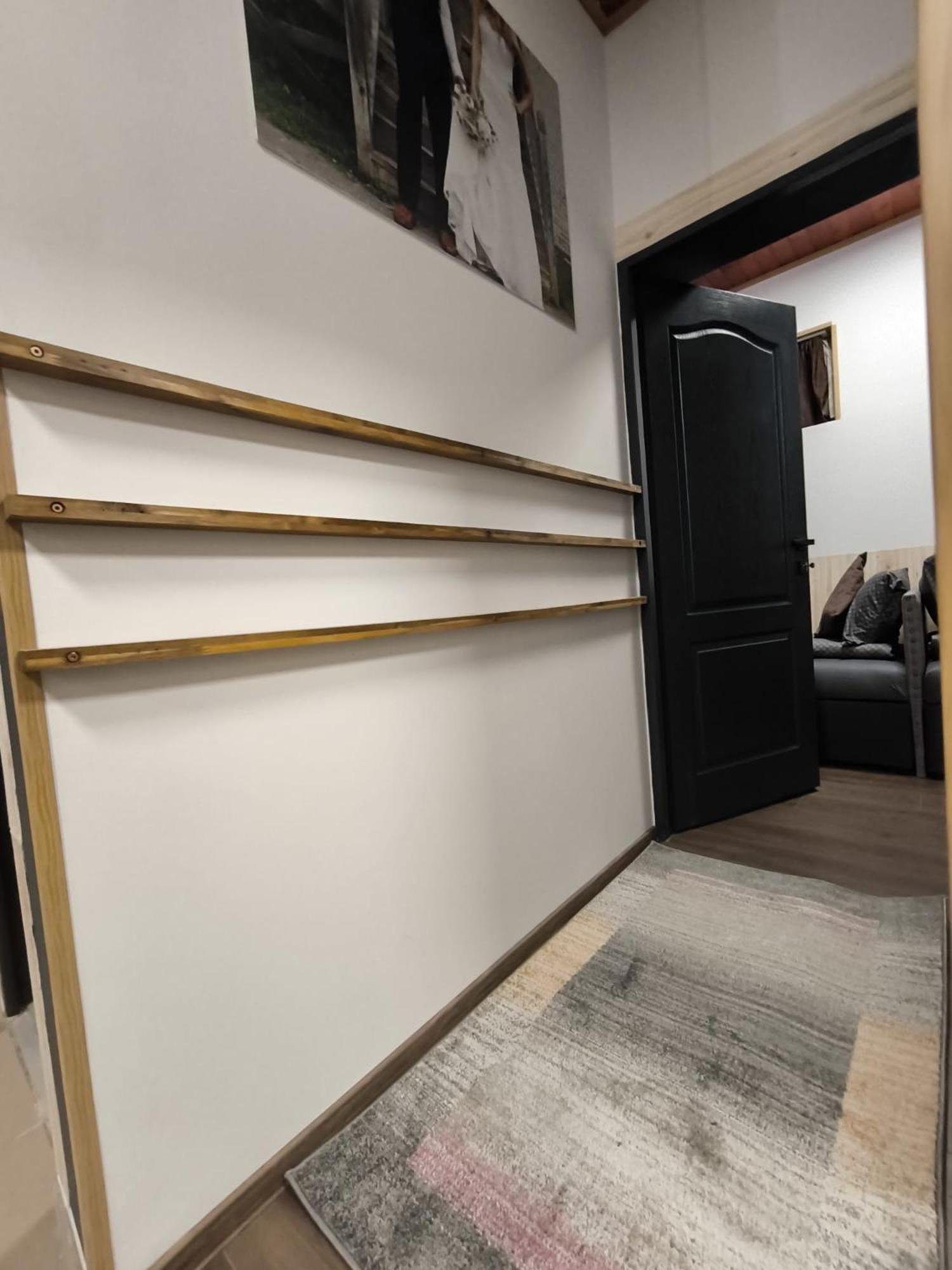 Morrison Apartments Миеркуря Чук Екстериор снимка