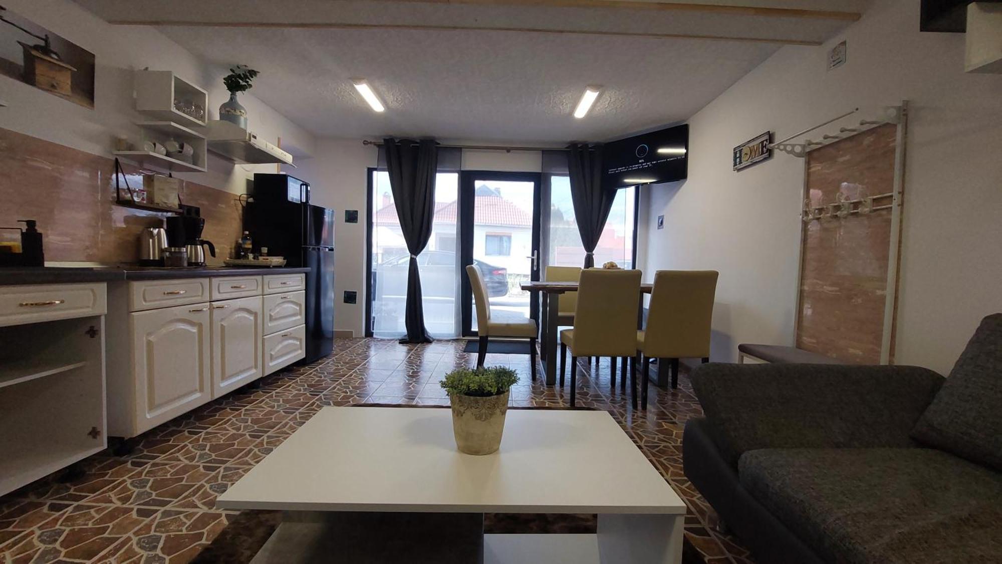 Morrison Apartments Миеркуря Чук Стая снимка