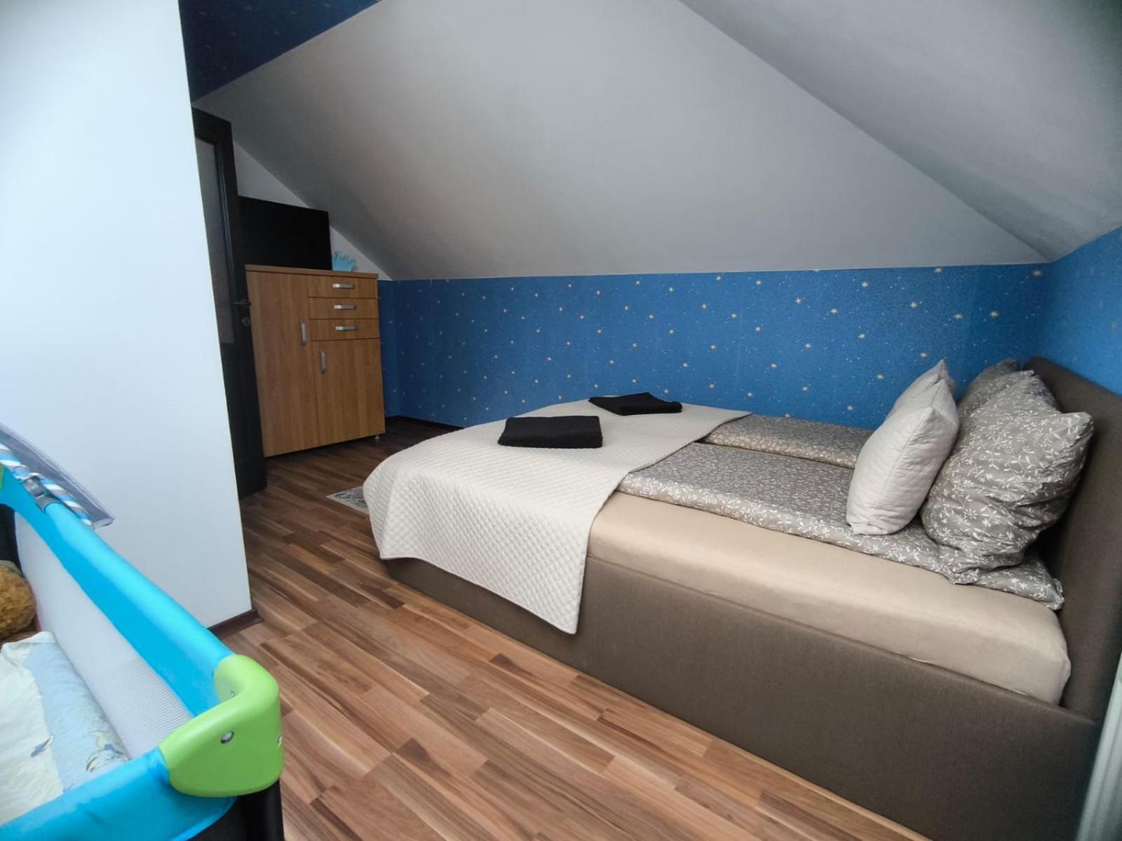 Morrison Apartments Миеркуря Чук Стая снимка