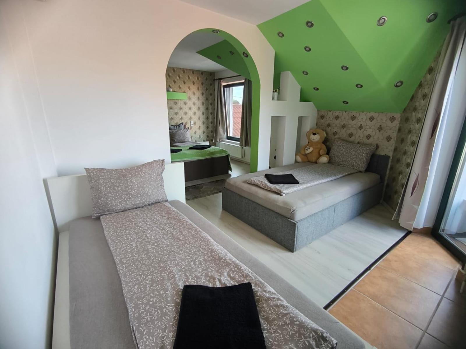 Morrison Apartments Миеркуря Чук Стая снимка